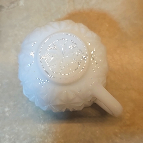 Vintage Milkglass Small Square Cups - Picture 3 of 5